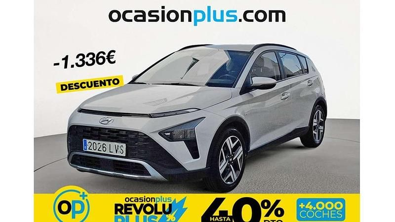 Usado Hyundai Bayon 101 CV (74 kW) 2021 Plateado SUV