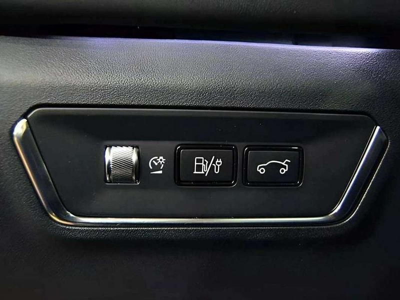 Negro Usado 2022 Lynk & Co 01 SUV | 21.990 € (Precio justo) - Imagen 1/4