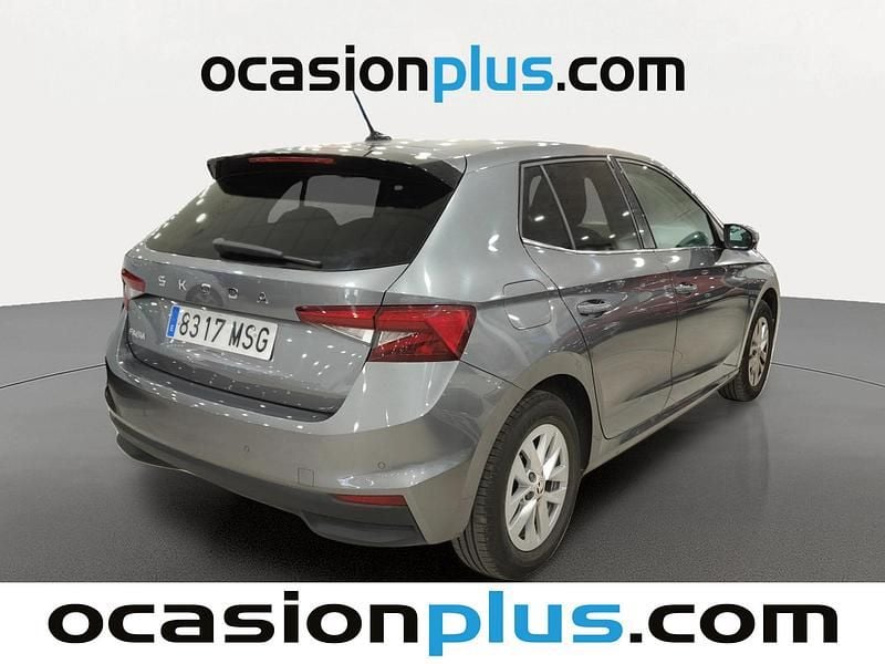 Usado Skoda Fabia Selection 95 CV (69 kW) 2024 Gris Berlina