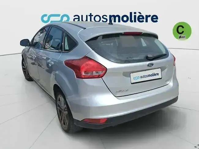Usado Ford Focus Trend+ 125 CV (91 kW) 2018 Gris Berlina