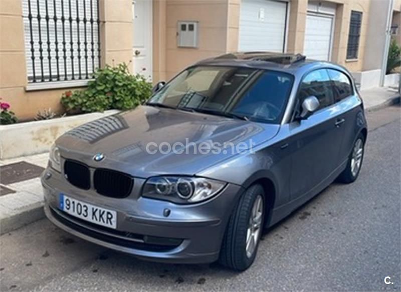 Gris / plata Usado 2010 BMW 118 Utilitario | 4900 € (Buen precio) - Imagen 1/4
