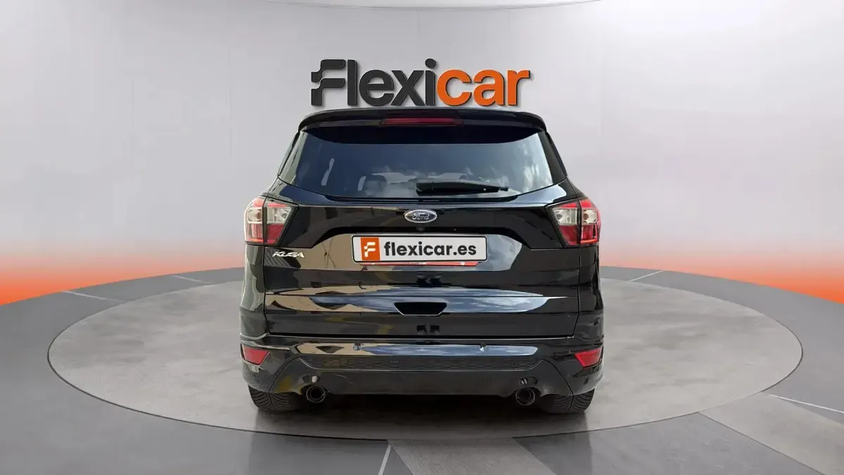 Usado Ford Kuga ST-Line 150 CV (110 kW) 2019 Negro SUV