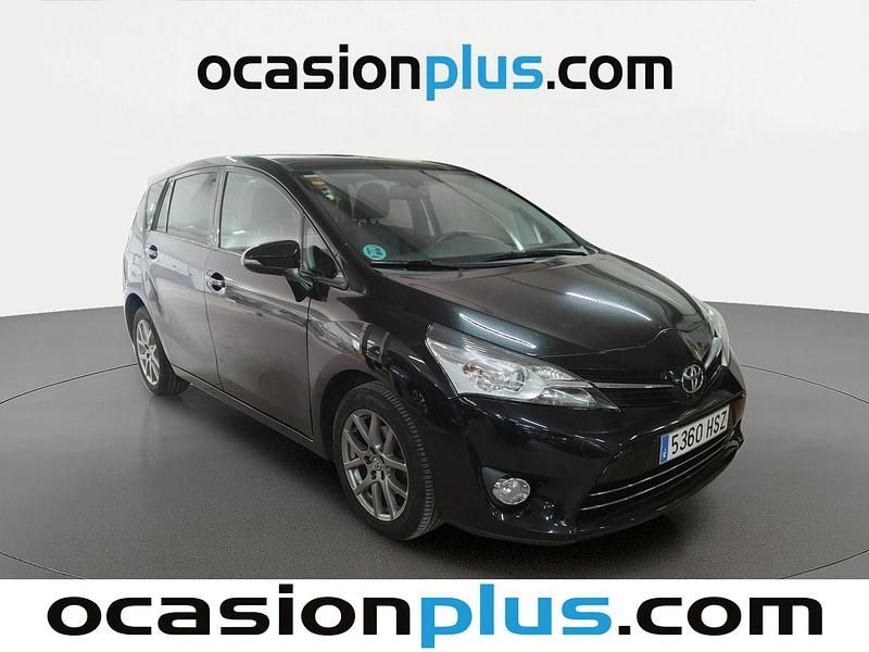 Usado Toyota Verso Advance 132 CV (97 kW) 2013 Gris Monovolumen