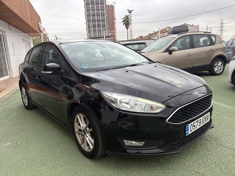 Usado Ford Focus Titanium 125 CV (91 kW) 2018 Negro Berlina