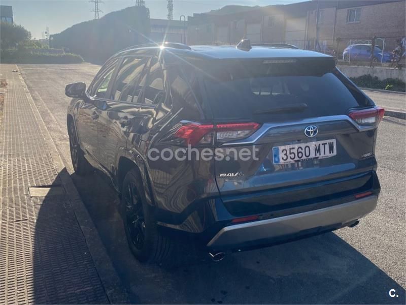 Gris / plata Usado 2024 Toyota RAV4 Hybrid Style SUV | 38.000 € (Buen precio) - Imagen 1/3