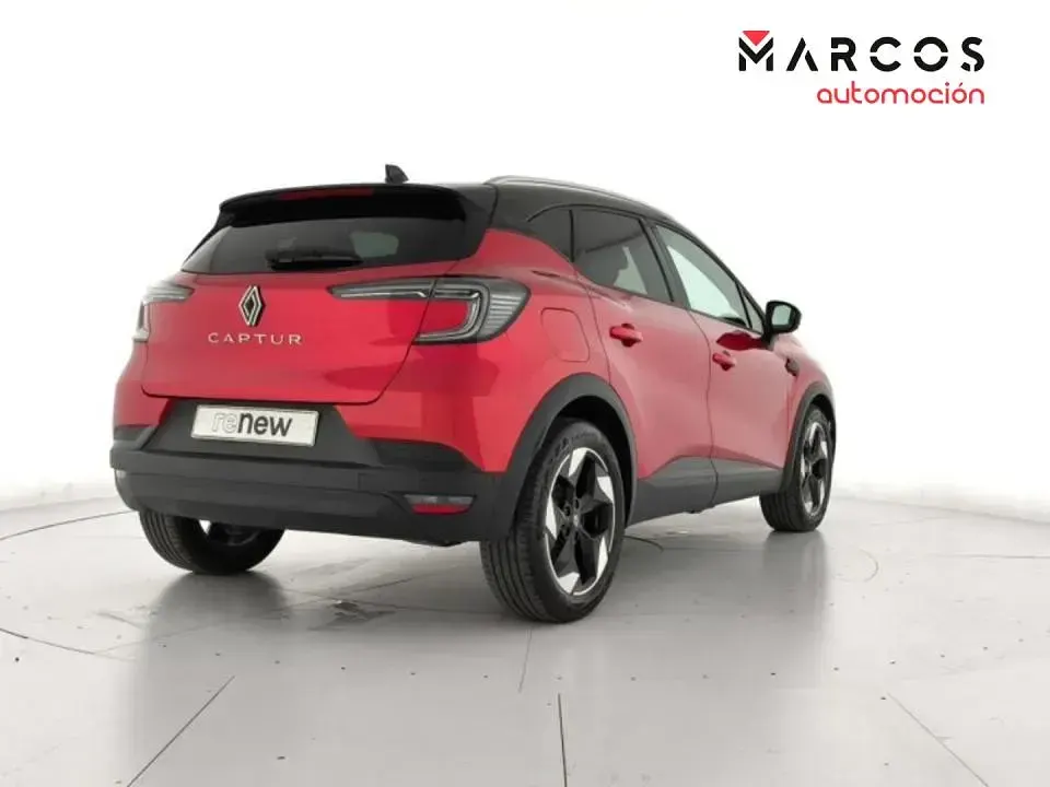 Usado Renault Captur Techno 100 CV (73 kW) 2025 Rojo SUV