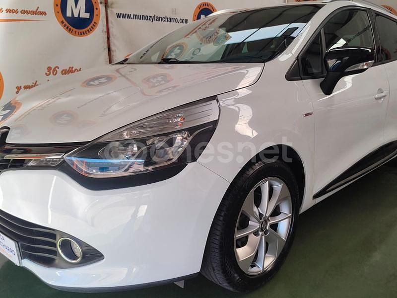 Usado Renault Clio GrandTour LIMITED 75 CV (55 kW) 2016 Blanco Familiar