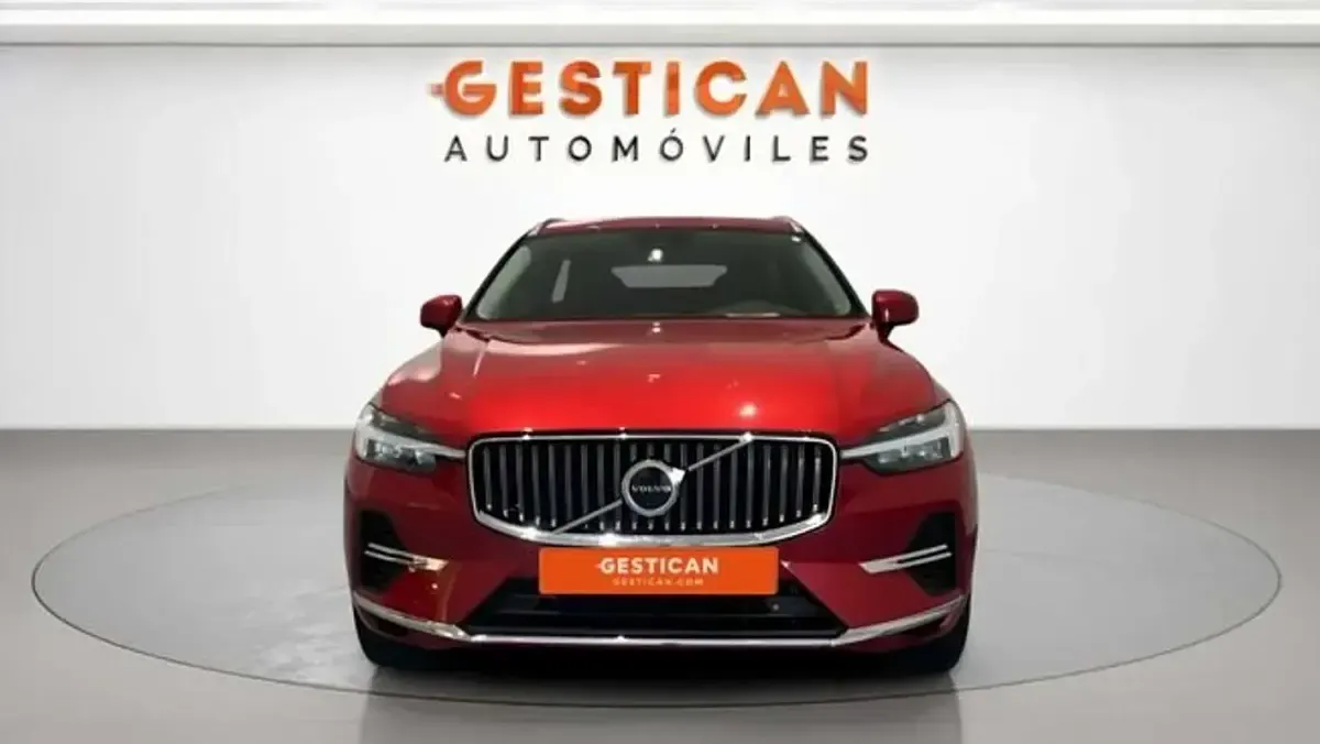 Usado Volvo XC60 Inscription 340 CV (250 kW) 2022 Rojo SUV