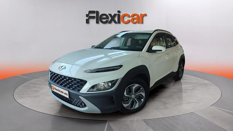 Usado Hyundai Kona Style 141 CV (103 kW) 2021 Blanco SUV