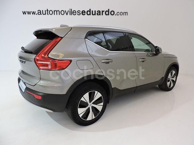 Usado Volvo XC40 Inscription 211 CV (155 kW) 2021 Gris / plata SUV