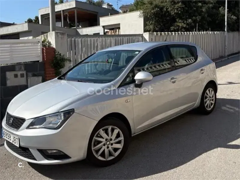 Usado Seat Ibiza I-Tech 105 CV (77 kW) 2014 Gris / plata Berlina