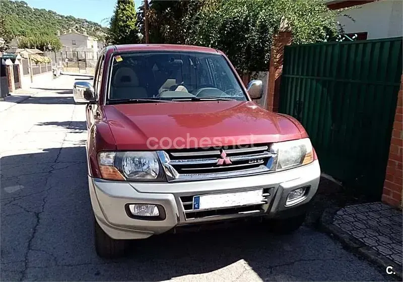 Usado Mitsubishi Montero 165 CV (121 kW) 2002 Granate SUV
