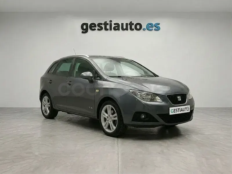 Usado Seat Ibiza ST Copa 105 CV (77 kW) 2012 Beige Familiar