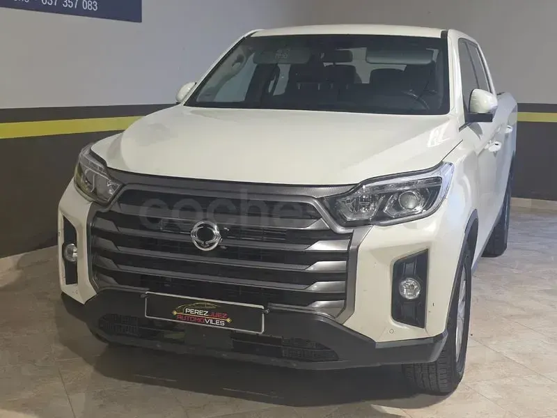 Usado SsangYong Musso 202 CV (148 kW) 2022 Blanco Pickup/Camioneta
