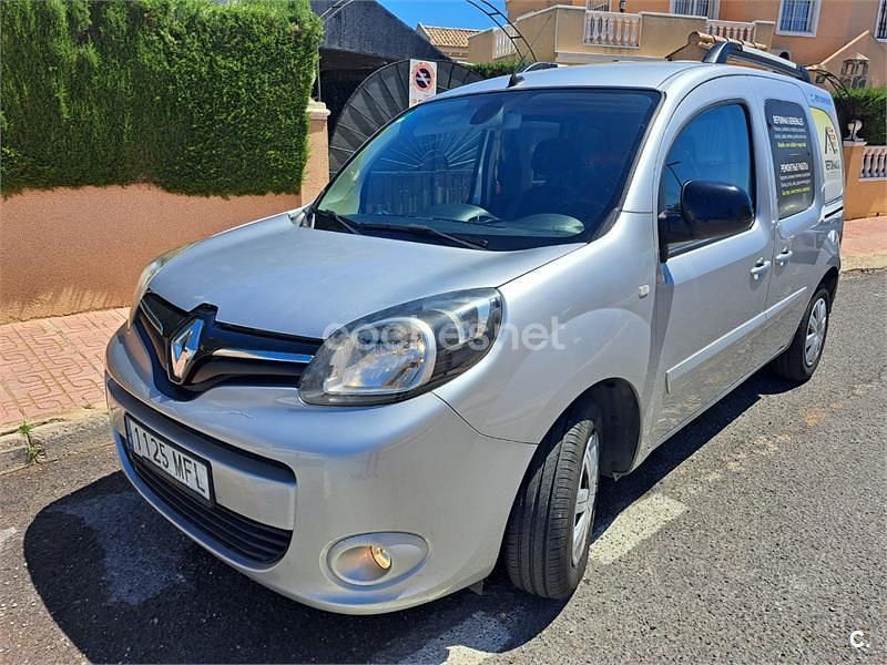 Gris / plata Usado 2015 Renault Kangoo SE Familiar | 8000 € (Precio justo) - Imagen 1/4
