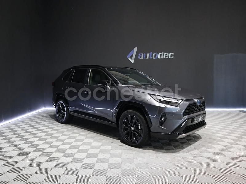 Usado Toyota RAV4 Hybrid Style 218 CV (160 kW) 2025 Gris / plata SUV