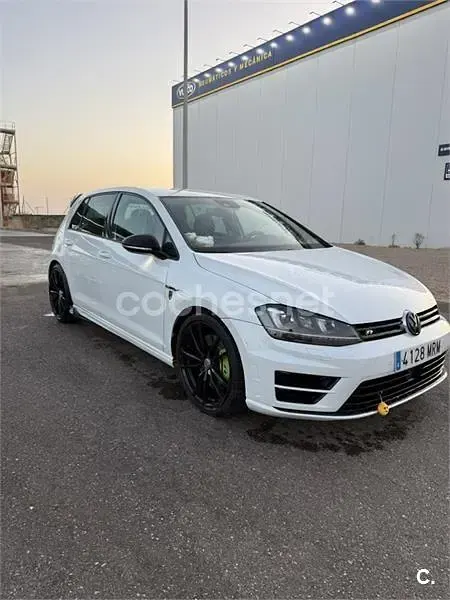 Usado VW Golf VII R 300 CV (220 kW) 2015 Blanco Berlina