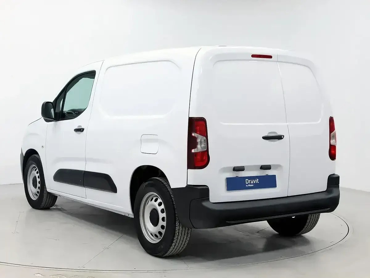 Usado Citroën Berlingo 100 kW (137 CV) 2023 Blanco Monovolumen