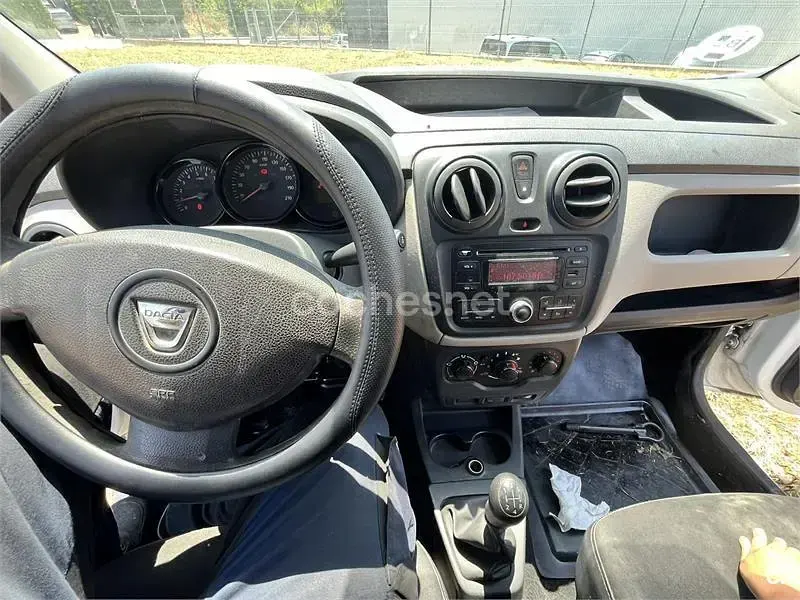 Usado Dacia Dokker Ambiance 75 CV (55 kW) 2016 Blanco Monovolumen