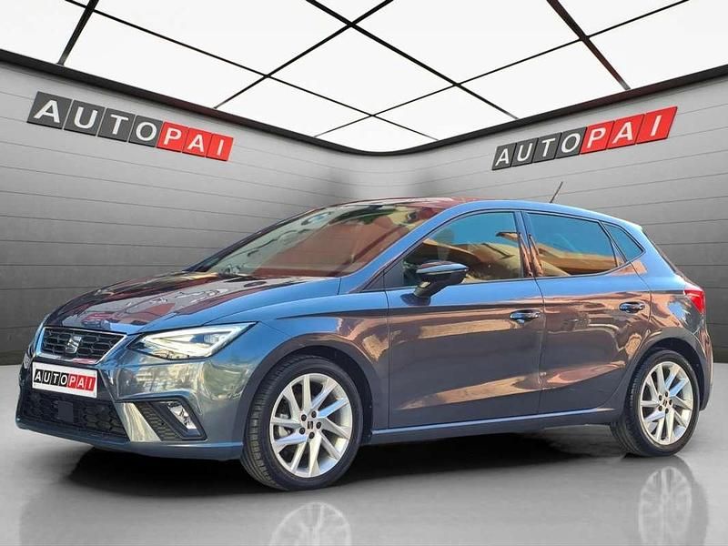 Gris Usado 2023 Seat Ibiza FR Utilitario | 18.990 € (Precio justo) - Imagen 1/4