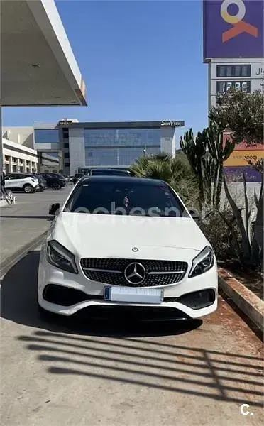 Usado Mercedes A220 AMG line 177 CV (130 kW) 2015 Blanco Utilitario
