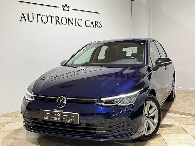 Usado VW Golf VIII Life 110 CV (80 kW) 2021 Azul Berlina
