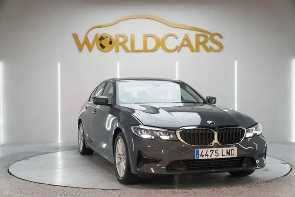 Usado BMW 318 150 CV (110 kW) 2021 Gris Berlina