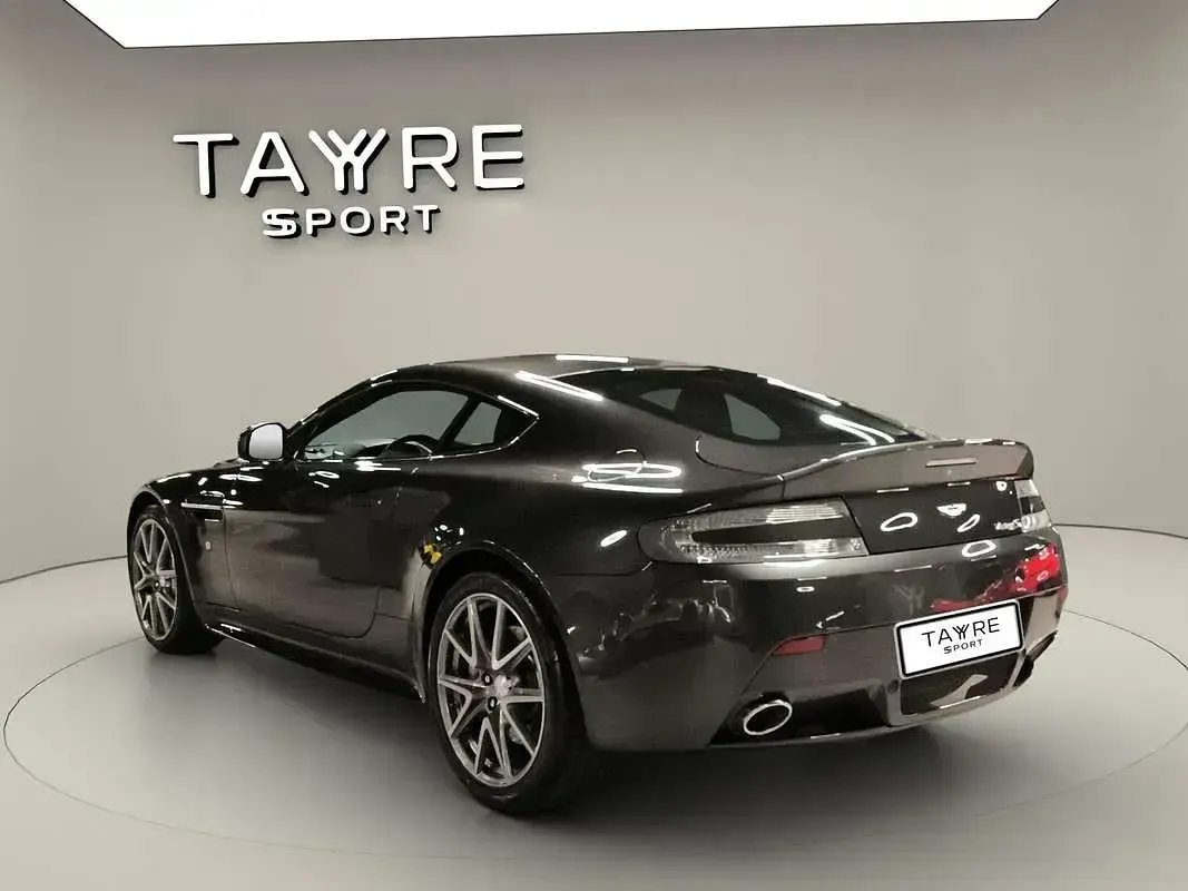 Usado Aston Martin V8 Vantage 436 CV (320 kW) 2012 Descapotable