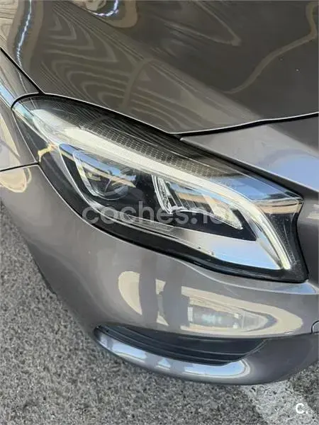 Usado Mercedes GLA200 136 CV (100 kW) 2019 Gris / plata SUV