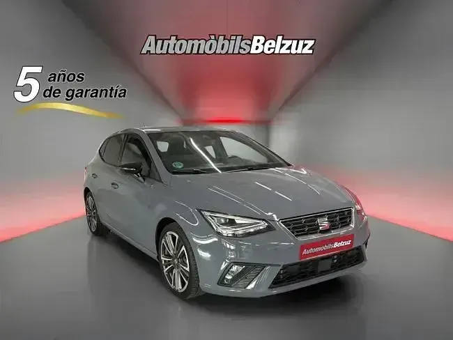 Usado Seat Ibiza FR 150 CV (110 kW) 2024 Gris Utilitario