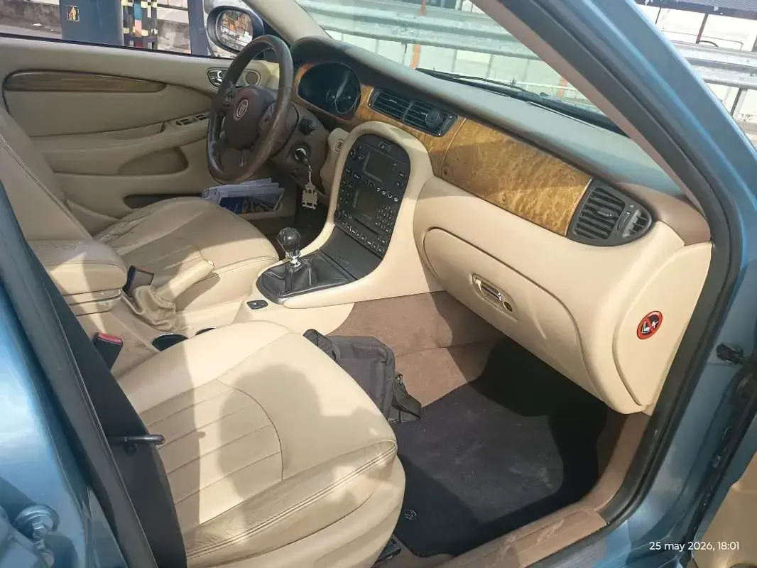 Usado Jaguar X-type Executive 131 CV (96 kW) 2005 Azul Berlina