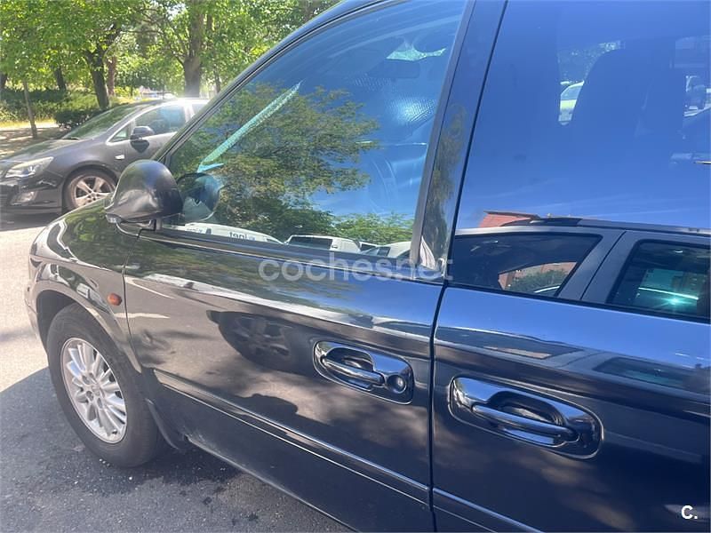 Usado Chrysler Grand Voyager 150 CV (110 kW) 2007 Azul Monovolumen