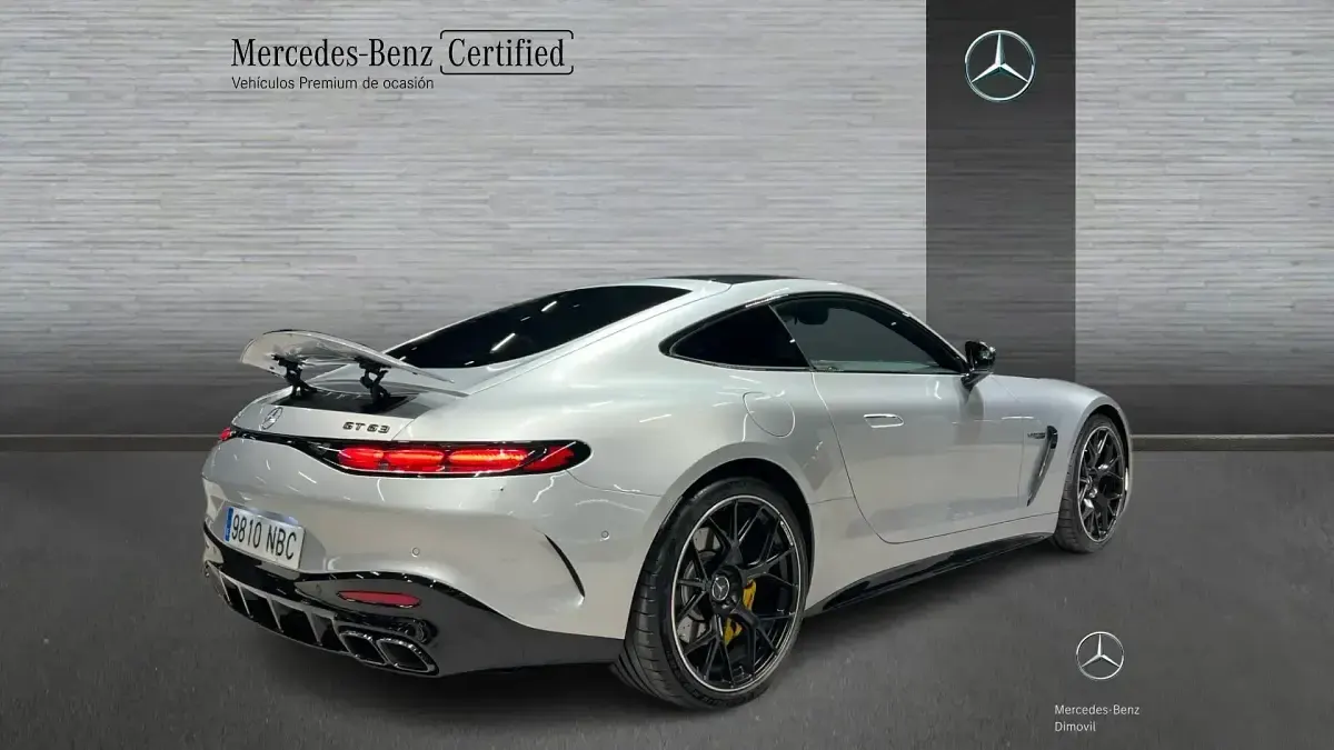 Usado Mercedes AMG GT 63 AMG 585 CV (430 kW) 2025 Gris / plata Coupe