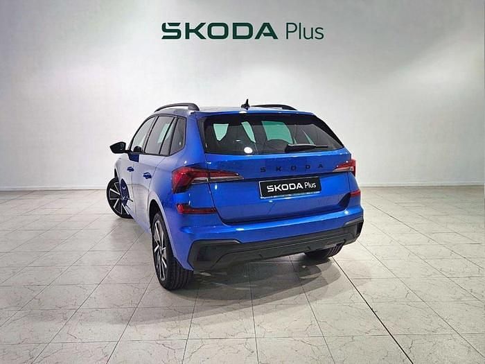 Usado Skoda Kamiq Sport 115 CV (84 kW) 2025 Azul SUV