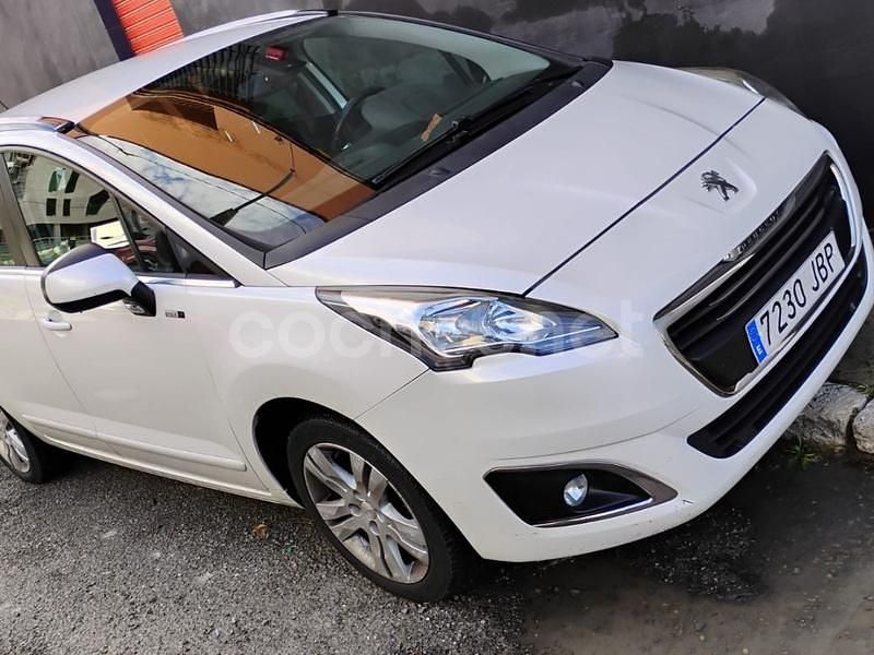 Blanco Usado 2014 Peugeot 5008 Allure Monovolumen | 7990 € (Precio justo) - Imagen 1/4
