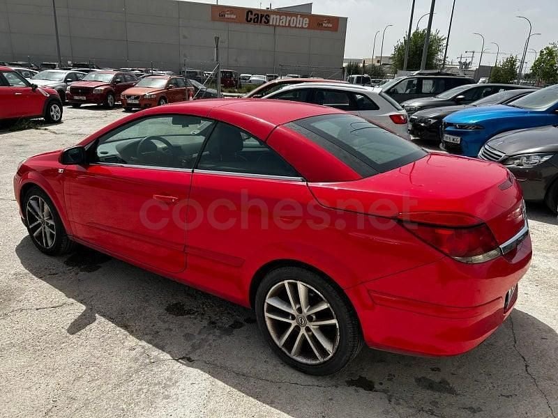 Usado Opel Astra Cabriolet Cosmo 150 HP (110 kW) 2007 Vermelho Cabrios