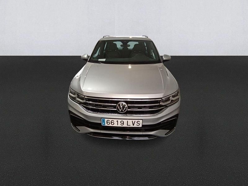 Usado VW Tiguan R-line 150 CV (110 kW) 2021 Gris plata SUV