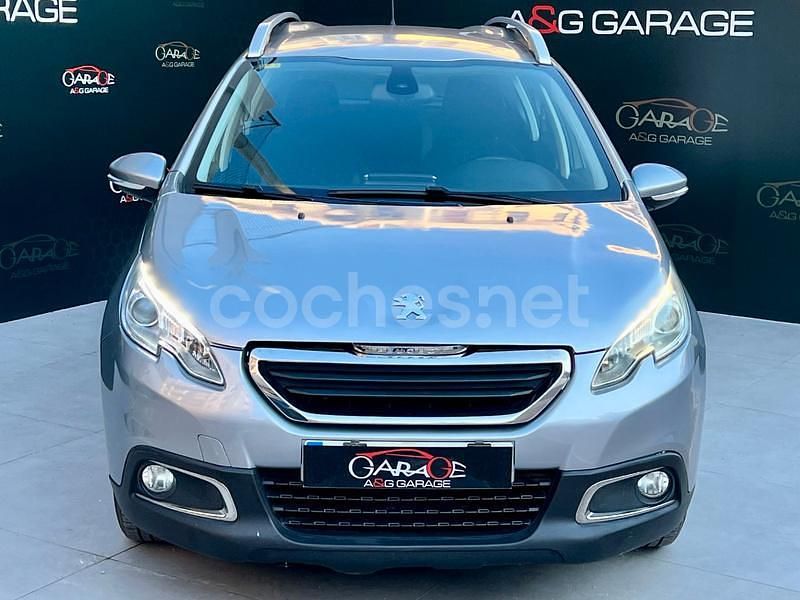 Usado Peugeot 2008 Active 92 CV (67 kW) 2013 Gris / plata SUV