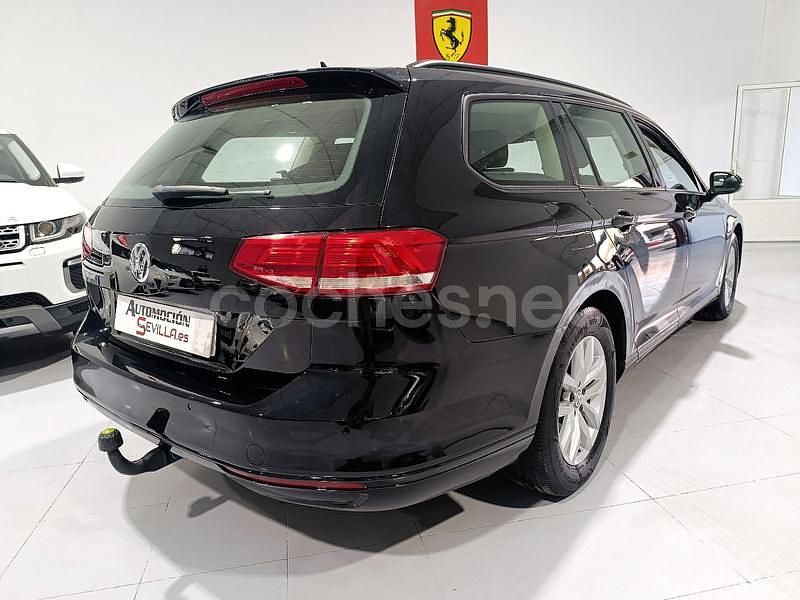 Usado VW Passat Advance 120 CV (88 kW) 2017 Negro Familiar