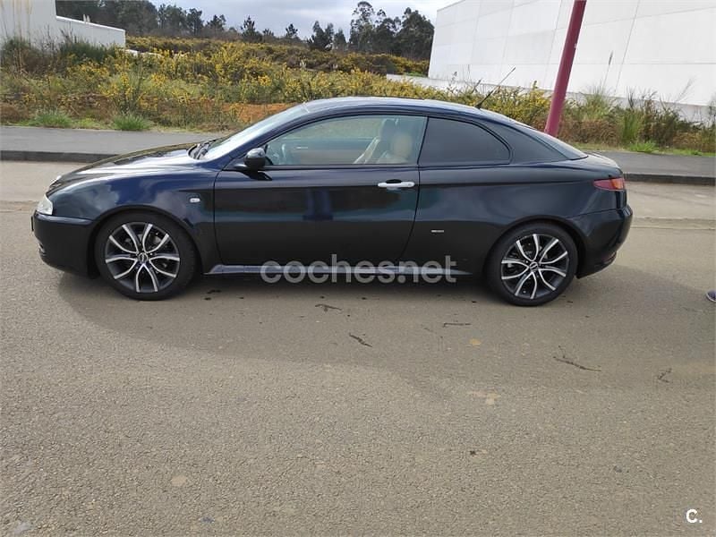 Negro Usado 2007 Alfa Romeo GT Distinctive Coupe | 1500 € (Super precio) - Imagen 1/4
