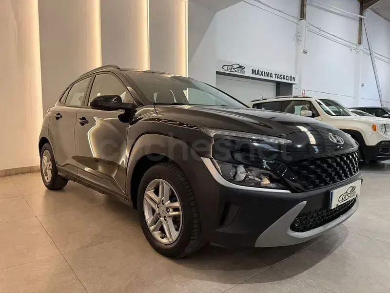 Usado Hyundai Kona 120 CV (88 kW) 2021 Negro SUV