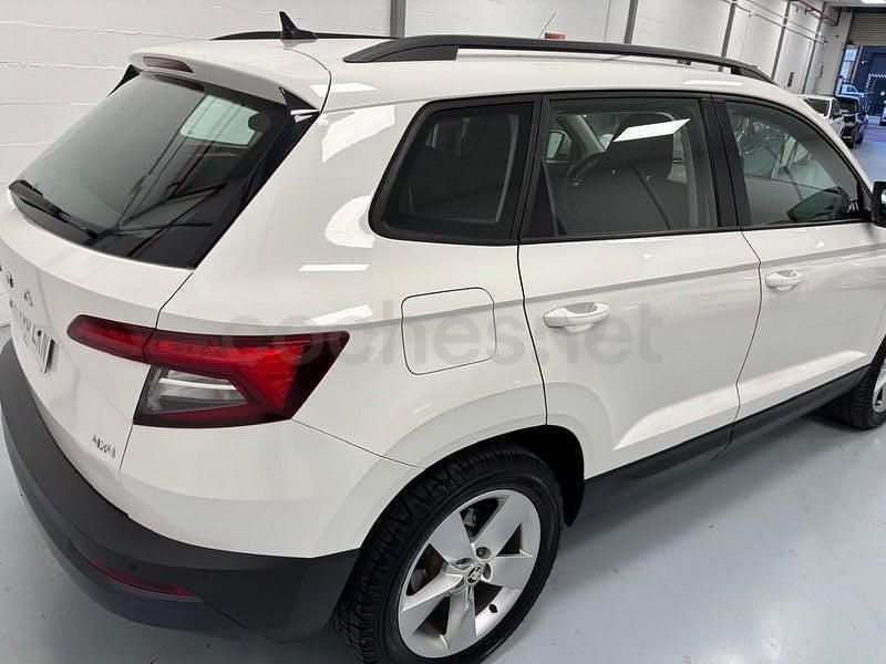 Usado Skoda Karoq Ambition 150 CV (110 kW) 2020 Blanco SUV