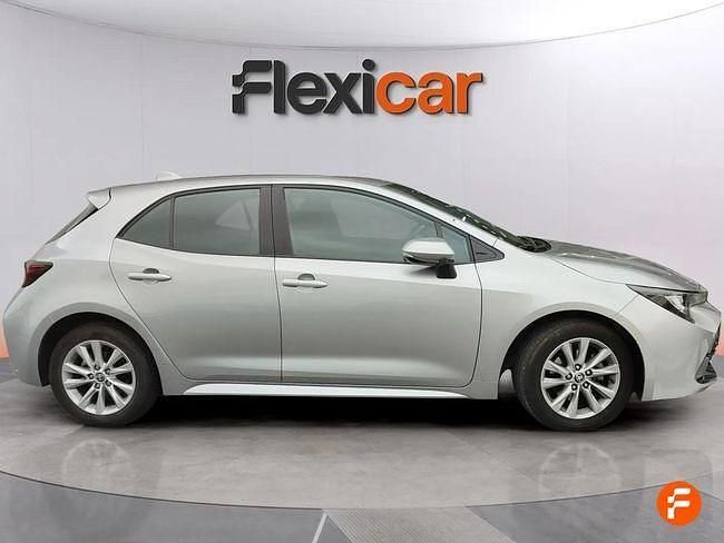 Usado Toyota Corolla Active 140 CV (102 kW) 2024 Gris / plata Berlina