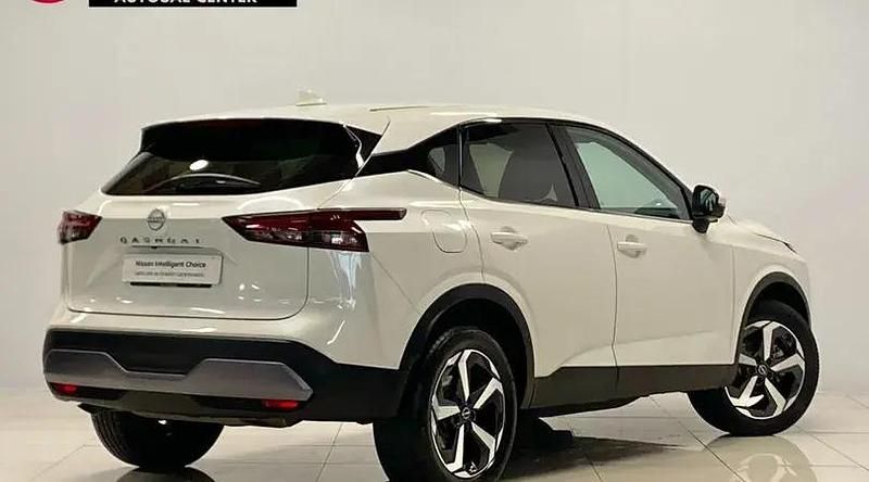 Usado Nissan Qashqai N-Connecta 158 CV (116 kW) 2022 Lunar white (perlada) SUV