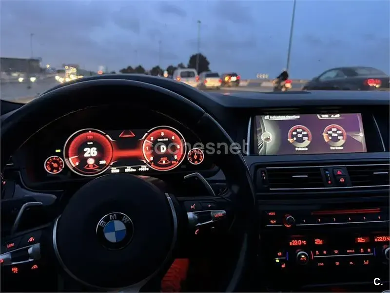 Usado BMW 530 M Sport 258 CV (189 kW) 2013 Negro Familiar