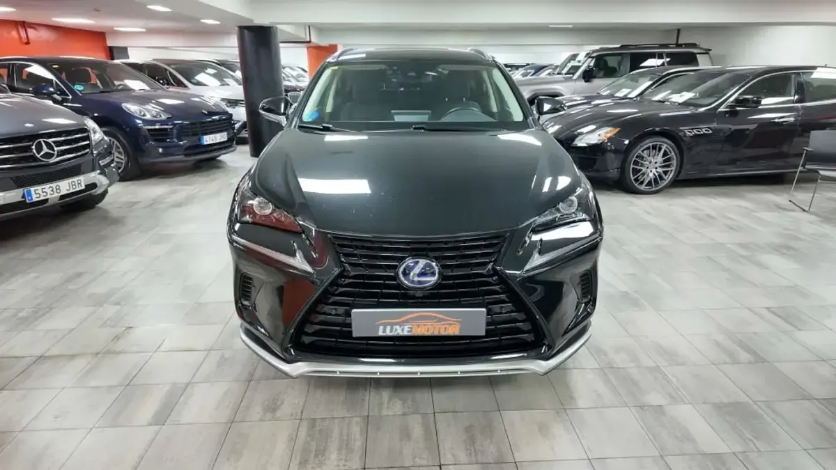 Usado Lexus NX300h Sport Line 197 CV (144 kW) 2021 Negro SUV