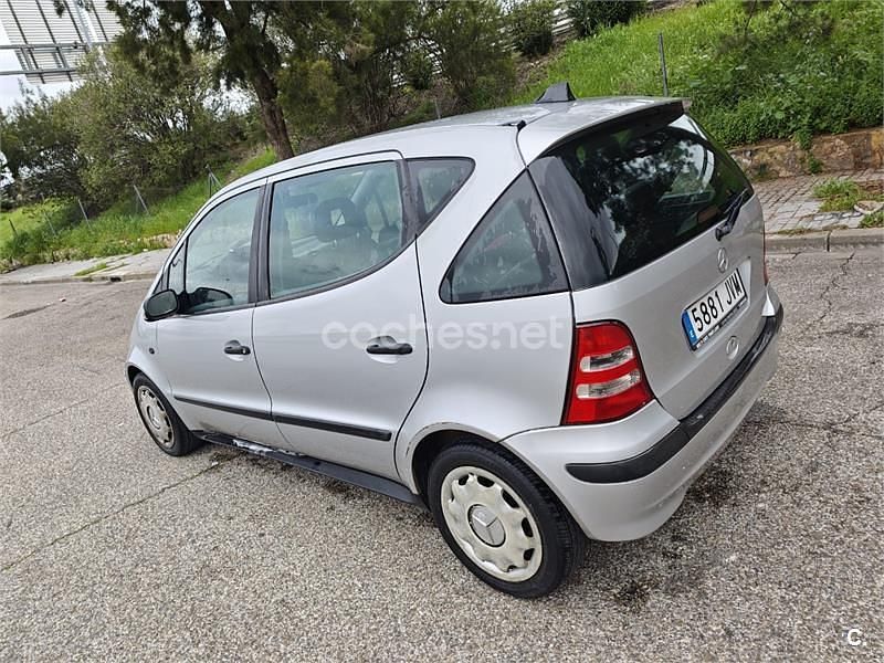 Usado Mercedes A170 Classic 95 CV (69 kW) 2004 Gris / plata Monovolumen