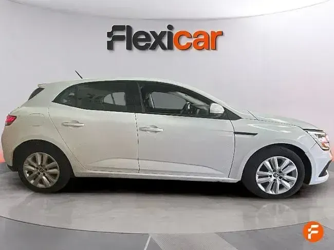 Usado Renault Mégane II Intens 115 CV (84 kW) 2022 Blanco Berlina