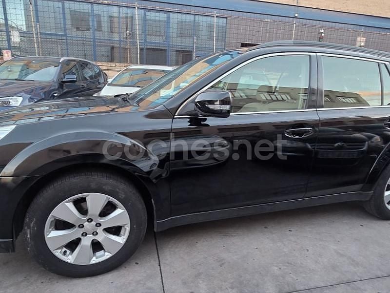 Usado Subaru Outback 167 CV (122 kW) 2010 Negro SUV
