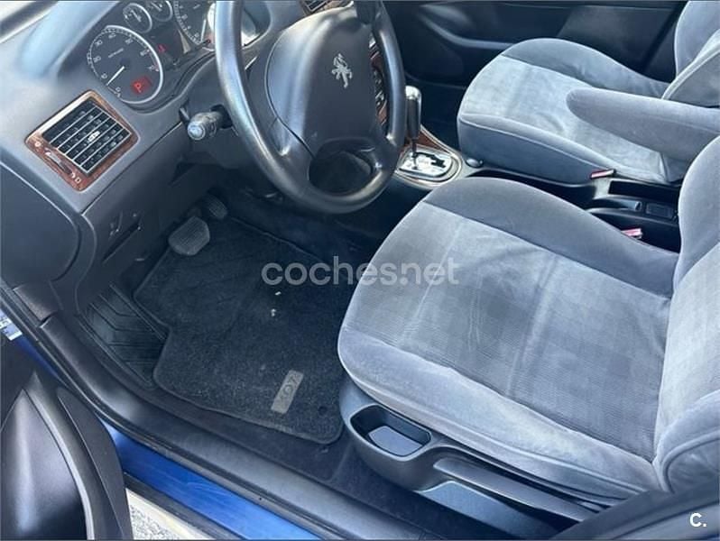Usado Peugeot 307 138 CV (101 kW) 2004 Gris / plata Berlina